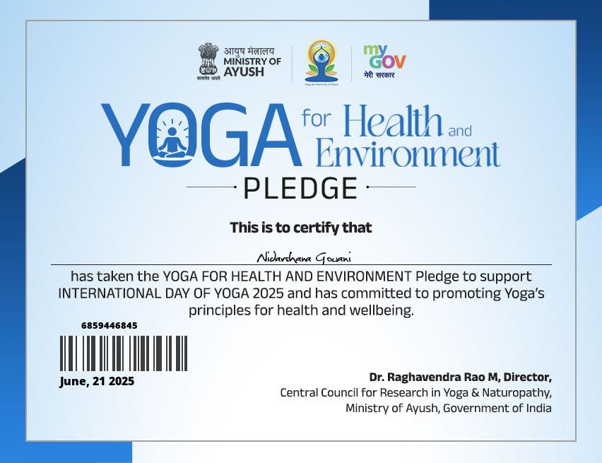 Suresh Parmar® (@iamsureshparmar) on Twitter photo Daily yoga to strengthen our body, calm our mind, and heal our Earth.
Together we rise, together we pledge.
Thank you <a href="/Nidarshana2207/">Nidarshana Gowani</a> & <a href="/TrustKamala/">Kamala Ankibai Ghamandiram Gowani Trust</a> for leading the way 🌞
#YogaWithKamalaTrust Daily yoga to strengthen our body, calm our mind, and heal our Earth.
Together we rise, together we pledge.
Thank you <a href="/Nidarshana2207/">Nidarshana Gowani</a> & <a href="/TrustKamala/">Kamala Ankibai Ghamandiram Gowani Trust</a> for leading the way 🌞
#YogaWithKamalaTrust