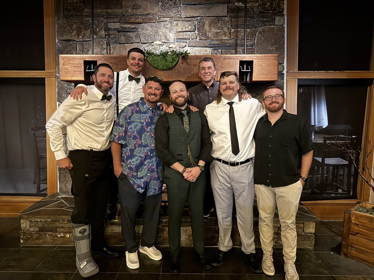 What a celebration 🎉 at former assistant coach Casey Lee’s wedding, generations of Lassen ⚾ coaches past and present came together. This group represents over 100 years of coaching experience and a forever impression!  Here’s to the mentors who have shaped #hustlincougs!