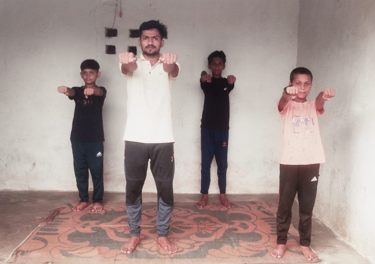 AjadJiyaul's tweet photo. साथ ही देशभर में 450 स्थानों पर योग के कार्यक्रम आयोजित किए हुए। शिल्प, परंपरा और स्वास्थ्य के इस संगम ने भारत की सांस्कृतिक चेतना को जीवंत किया। ऐसे प्रेरणादायक आयोजन के लिए मंत्रालय को बधाई!

J AJAD 
SOCIAL WORKER 
WC MEMBER BETTER SOCIETY https://t.co/0WBcfqLQ4r