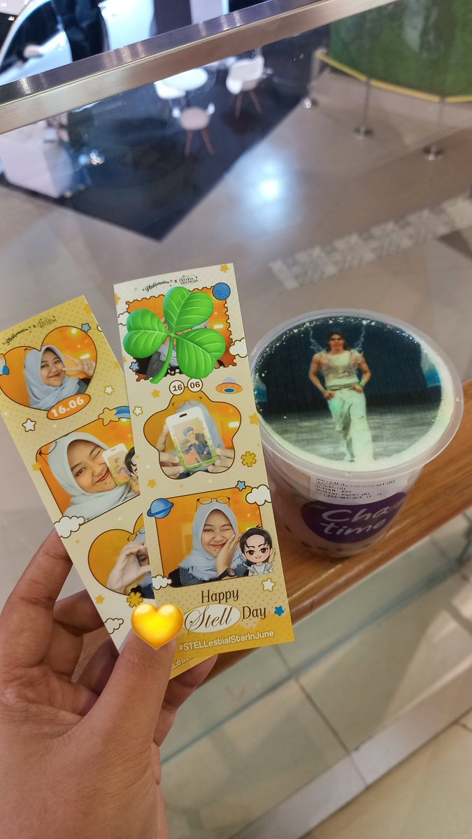Cintaku, sayangku, duniaku, Stell.. selamat 30 tahun!

Akhirnya ada waktu juga buat take foto pake frame #STELLestialStarInJune by <a href="/BERRINA_ID/">BÉRRINA 🍓💫 - Stellberries Indonesia</a> x <a href="/photomaticsid/">Si paling narsis</a> 🥹💛

HAPPIEST STELL DAY
#StellPushingLimitsAt30
<a href="/stellajero_/">Stell Ajero</a> #SB19_STELL #Stell