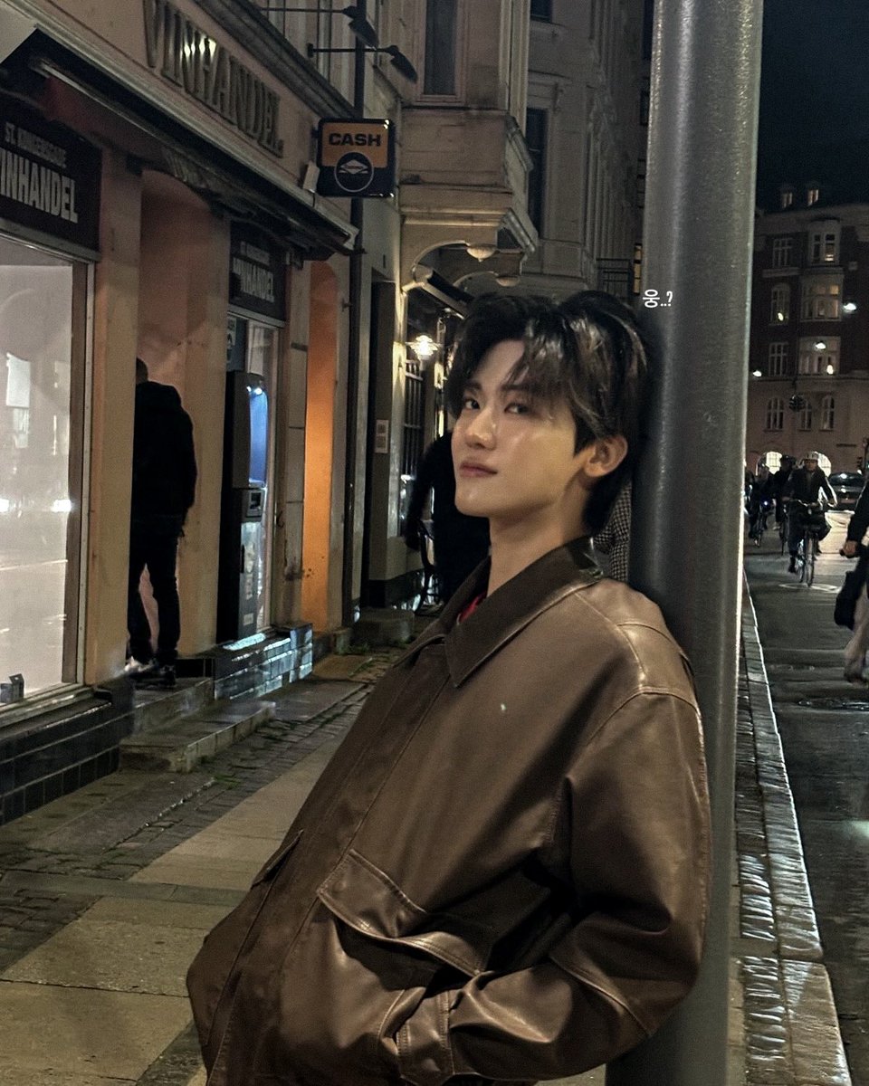 까우 lll tweet media