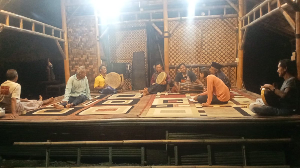 ILO ILO CAFE MEDIA PURWOREJO tweet media