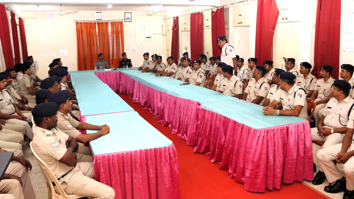 03 BN NDRF MUNDALI, CUTTACK (@03ndrf) on Twitter photo Closing ceremony of 5th batch of RPF Ecost Rly, in capacity building in disaster management at 03 NDRF
<a href="/NDRFHQ/">NDRF 🇮🇳</a>
<a href="/EastCoastRail/">East Coast Railway</a>
<a href="/ndmaindia/">NDMA India | राष्ट्रीय आपदा प्रबंधन प्राधिकरण 🇮🇳</a>
🚂👮🇮🇳 Closing ceremony of 5th batch of RPF Ecost Rly, in capacity building in disaster management at 03 NDRF
<a href="/NDRFHQ/">NDRF 🇮🇳</a>
<a href="/EastCoastRail/">East Coast Railway</a>
<a href="/ndmaindia/">NDMA India | राष्ट्रीय आपदा प्रबंधन प्राधिकरण 🇮🇳</a>
🚂👮🇮🇳