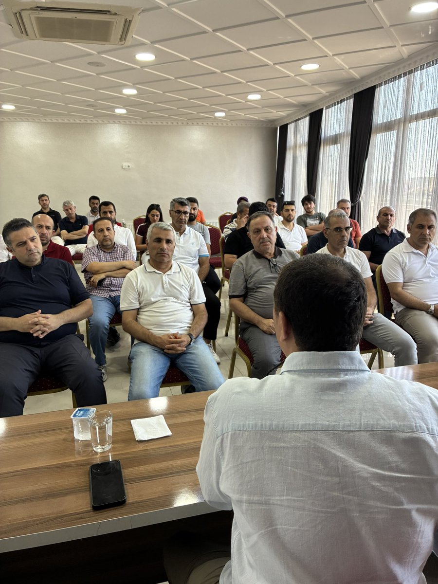 📚 İlim Buluşmaları Devam Ediyor!

Eğitim-Bir-Sen Batman Şubesi olarak geleneksel hale getirdiğimiz ve her ay farklı bir konukla gerçekleştirdiğimiz İlim Buluşmaları programımızda bu ay çok kıymetli bir misafiri ağırladık.

📌 AK Parti MKYK Üyesi Sayın Murat Çiçek, “Ortadoğu’da