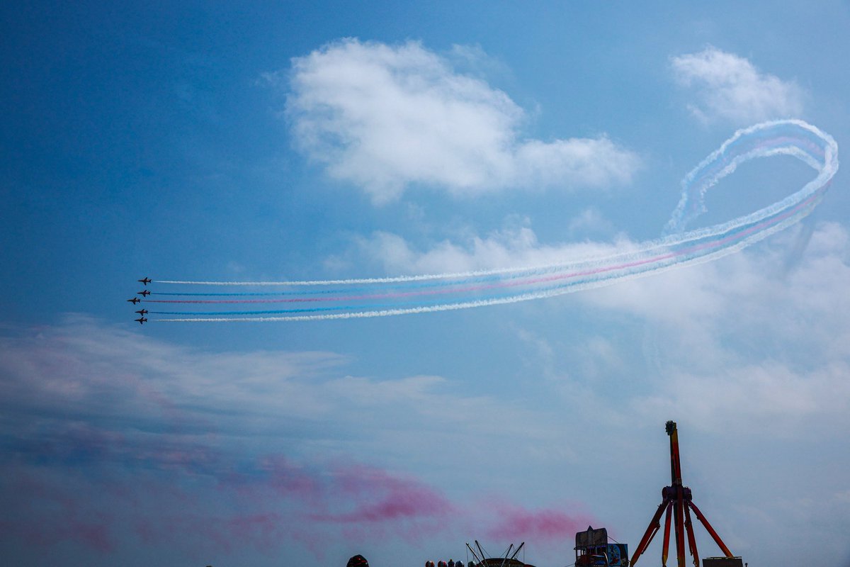 blue skies for the <a href="/rafredarrows/">Red Arrows</a>  display today at Ards Airfield. <a href="/WeatherCee/">Cecilia Daly</a> @loveballymena <a href="/barrabest/">Barra Best</a> <a href="/BelfastLive/">Belfast Live</a> <a href="/linzilima/">Linzi Lima</a> <a href="/Louise_utv/">Louise Small</a> <a href="/WeatherAisling/">Aisling Creevey</a>