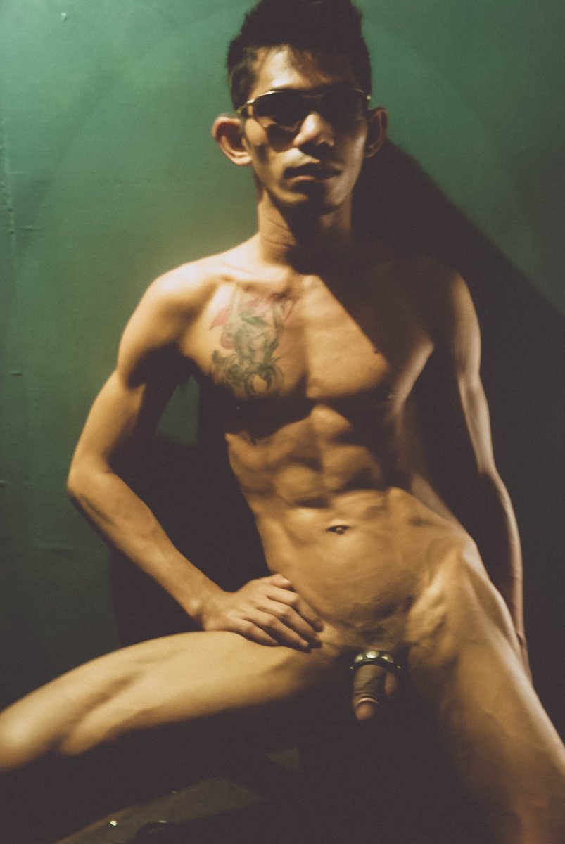 Niel19116663's tweet photo. those cuts.
#nudephotographer #nudemen #nudemale #malenude #malenudemodel #asianmen #pinoymen https://t.co/J4m1n2ru2i