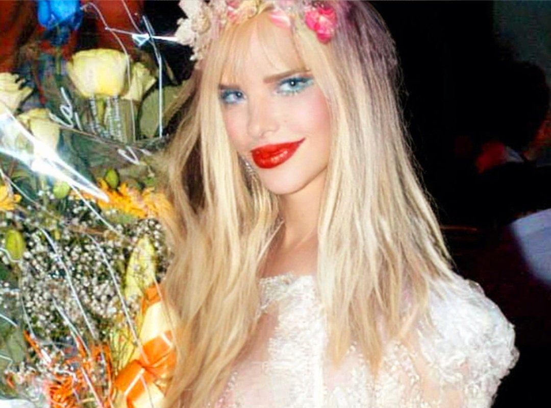 Ilona Staller (@cicciolina_uff) on Twitter photo <a href="/cicciolina_uff/">Ilona Staller</a> love flower .happy saturday dear friends .remember visit my new Website cicciolinaonline.com <a href="/cicciolina_uff/">Ilona Staller</a> love flower .happy saturday dear friends .remember visit my new Website cicciolinaonline.com