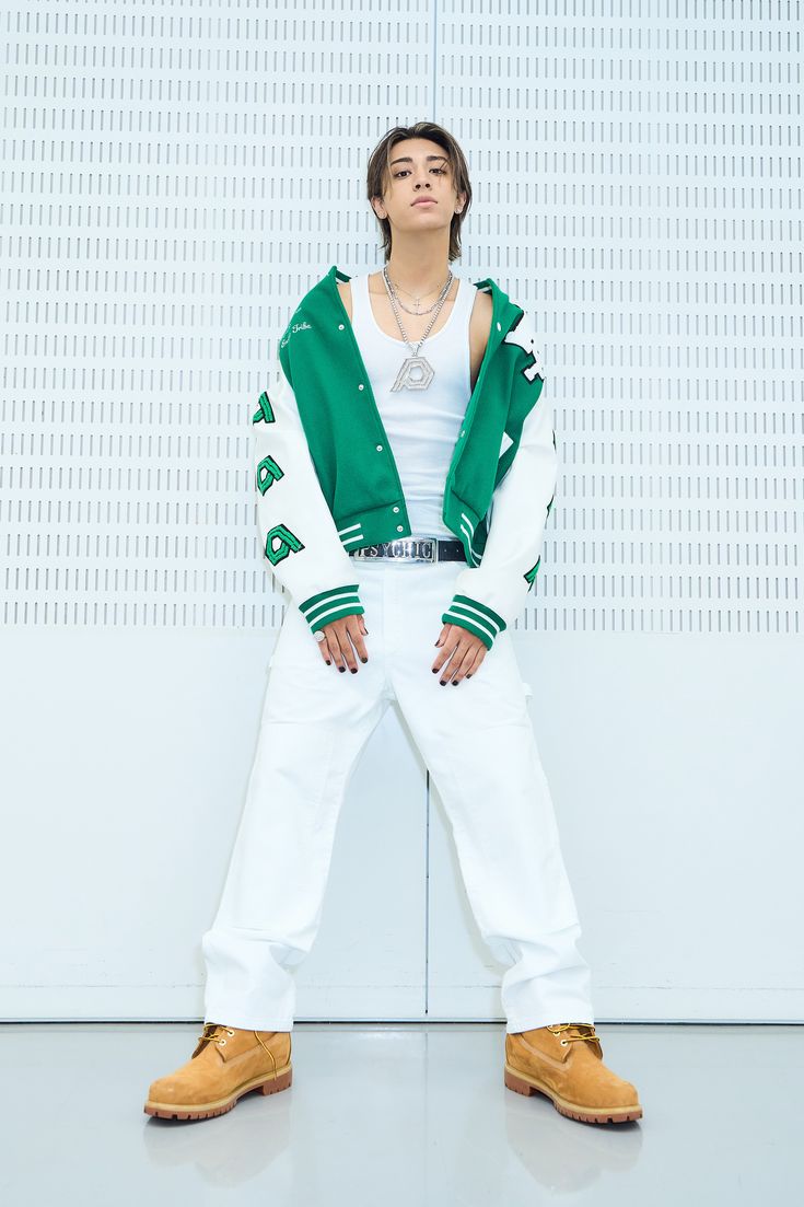 Your voice is the reason I'm stanning psyfe. Literally love everything about you after that. I hope you know that a lot of us love you just the way you are 🫶
#歌う王子ウィーサ #WEESA #weesainourhearts