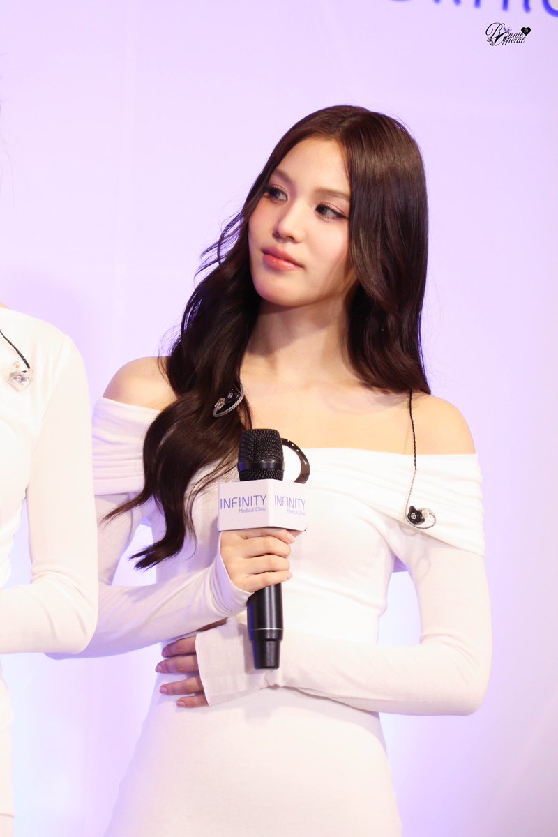 bonnieofficial_'s tweet image. หัวหน้าสมาคมคนสวยฝั่งซ้ายค่ะ 😂

STAY BEAUTY WITH EMBN
#InfinityMedicalClinicxEmiBonnie
#beonnnie @beonnnie