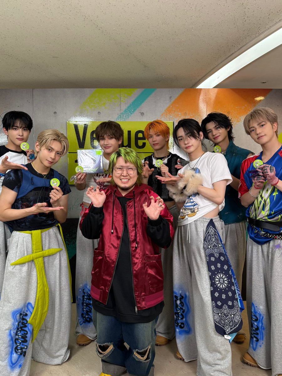 aoen_members's tweet image. 💙#aoen日和📷☀️250621
📺NHK『Venue101』に初出演！
「青い太陽 (The Blue Sun)」を披露しました🎶
 #こっちのけんと さん #LE_SSERAFIM さん、ありがとうございました💙

#Venue101
#青い太陽_TheBlueSun
#aoen #アオエン