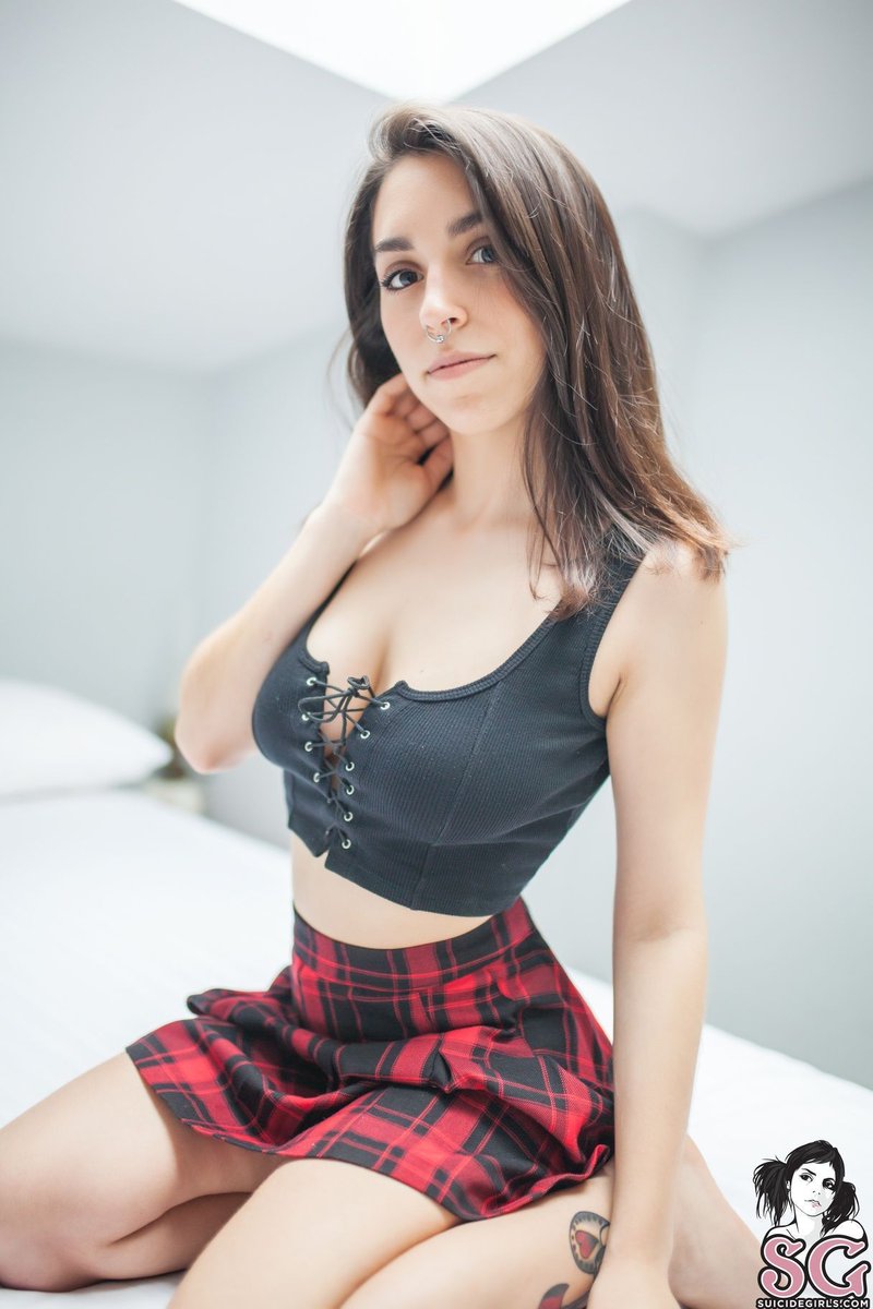 SuicideGirls tweet media