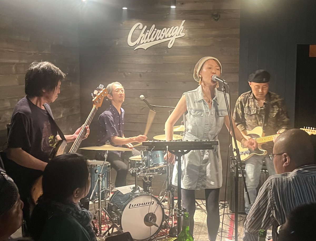 チリラフのカレーは美味い😋古くからの友人でもあるアリテンのライブを満喫してきました！