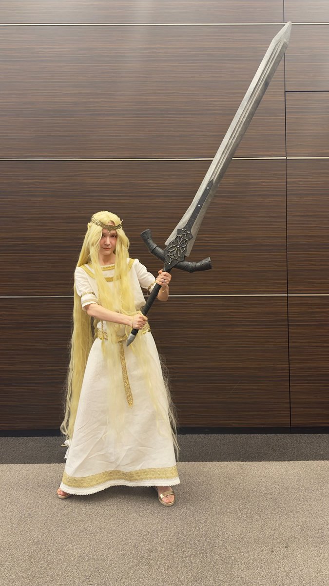 who needs a cosplay gf? 🔪🔪🔪🔪🔪