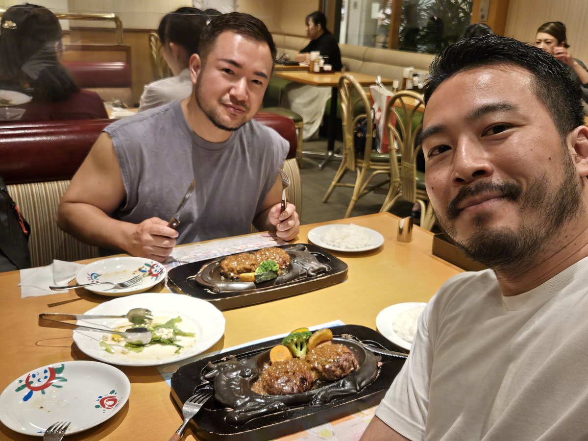 ナヲトさんとご飯🍖