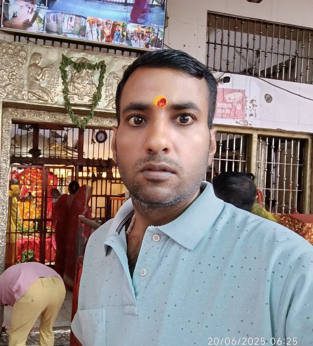 Ravi Arya (@raviadi7793) on Twitter photo рдЪрд╛рд░ рдмрд╛рд░ рдХреА рдореБрдЦреНрдпрдордВрддреНрд░реА рдХрд╛ рдЕрдкрдорд╛рди рдХрд░ рд░рд╣рд╛ рд▓рдбрд╝рдХрд╛ рдлрд┐рд░ рднреА рдЕрднреА рддрдХ рдЧрд┐рд░рдлреНрддрд╛рд░реА рдирд╣реАрдВ рд╣реБрдИ?
рдРрд╕рд╛ рдХреНрдпреЛрдВ?
рдорд╣реЛрджрдп <a href="/mirzapurpolice/">Mirzapur Police</a> рдЕрд░рд╡рд┐рдВрдж рд╕рд┐рдВрд╣ рдЬреЛ рдерд╛рдирд╛ рдЪреБрдирд╛рд░ рдХрд╛ рд░рд╣рдиреЗ рд╡рд╛рд▓рд╛ рд╣реИ!!
рдорд╛рдорд▓реЗ рдХреЛ рддрддреНрдХрд╛рд▓ рд╕рдВрдЬреНрдЮрд╛рди рдореЗрдВ рд▓реЗрдХрд░ рдЙрдЪрд┐рдд рдХрд╛рд░реНрдпрд╡рд╛рд╣реА рдХрд░реЗ рд▓реЛрдЧреЛ рдореЗрдВ рдЖрдХреНрд░реЛрд╢ рдмрдврд╝ рд░рд╣рд╛ рд╣реИ!!
<a href="/Uppolice/">UP POLICE</a> рдЪрд╛рд░ рдмрд╛рд░ рдХреА рдореБрдЦреНрдпрдордВрддреНрд░реА рдХрд╛ рдЕрдкрдорд╛рди рдХрд░ рд░рд╣рд╛ рд▓рдбрд╝рдХрд╛ рдлрд┐рд░ рднреА рдЕрднреА рддрдХ рдЧрд┐рд░рдлреНрддрд╛рд░реА рдирд╣реАрдВ рд╣реБрдИ?
рдРрд╕рд╛ рдХреНрдпреЛрдВ?
рдорд╣реЛрджрдп <a href="/mirzapurpolice/">Mirzapur Police</a> рдЕрд░рд╡рд┐рдВрдж рд╕рд┐рдВрд╣ рдЬреЛ рдерд╛рдирд╛ рдЪреБрдирд╛рд░ рдХрд╛ рд░рд╣рдиреЗ рд╡рд╛рд▓рд╛ рд╣реИ!!
рдорд╛рдорд▓реЗ рдХреЛ рддрддреНрдХрд╛рд▓ рд╕рдВрдЬреНрдЮрд╛рди рдореЗрдВ рд▓реЗрдХрд░ рдЙрдЪрд┐рдд рдХрд╛рд░реНрдпрд╡рд╛рд╣реА рдХрд░реЗ рд▓реЛрдЧреЛ рдореЗрдВ рдЖрдХреНрд░реЛрд╢ рдмрдврд╝ рд░рд╣рд╛ рд╣реИ!!
<a href="/Uppolice/">UP POLICE</a>
