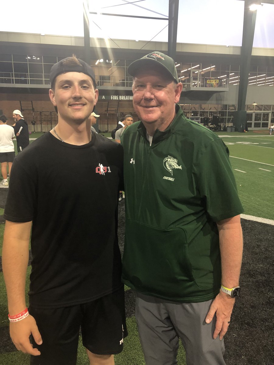 Great camp at UAB last night!  Thanks <a href="/coachChipR/">Chip Russell</a> for the invite!
<a href="/QB1_FL/">QB1</a> <a href="/QB_CompleteLLC/">QB Complete, LLC</a> <a href="/CoachBRhoades/">Bobby Rhoades</a> <a href="/CoachTPruitt1/">Tucker Pruitt</a> <a href="/DilfersDimes/">Trent Dilfer</a>