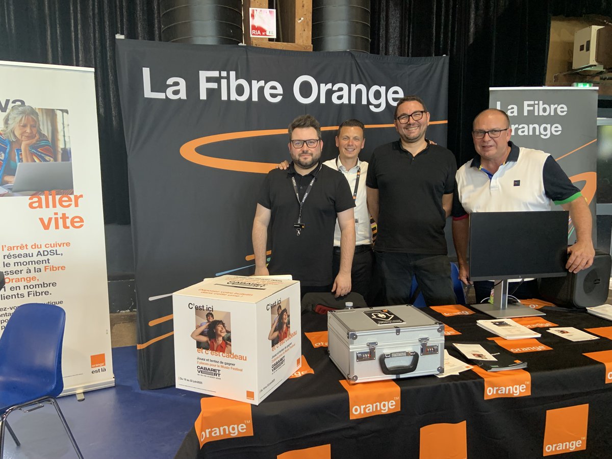 Jimmy Pellerin (@jimmypellerin_) on Twitter photo La Foire de Charleville-Mézières continue jusqu'à demain !
<a href="/OrangeGrandEst/">Orange Grand Est</a> est présent pour vous accueillir avec ses offres Fibre, mobiles et Maison Protégée
RDV dans le hall de la foire pour découvrir nos solutions et échanger avec l'équipe de la Boutique Orange Charleville La Foire de Charleville-Mézières continue jusqu'à demain !
<a href="/OrangeGrandEst/">Orange Grand Est</a> est présent pour vous accueillir avec ses offres Fibre, mobiles et Maison Protégée
RDV dans le hall de la foire pour découvrir nos solutions et échanger avec l'équipe de la Boutique Orange Charleville