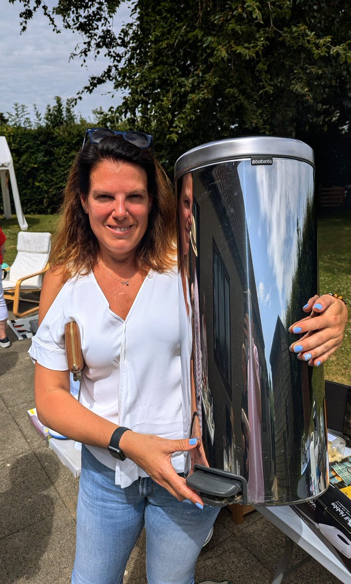 Inspired by the reduce reuse recycle mantra, I've been to the Wellow Church Garden Party and bought a new (to me) bin!