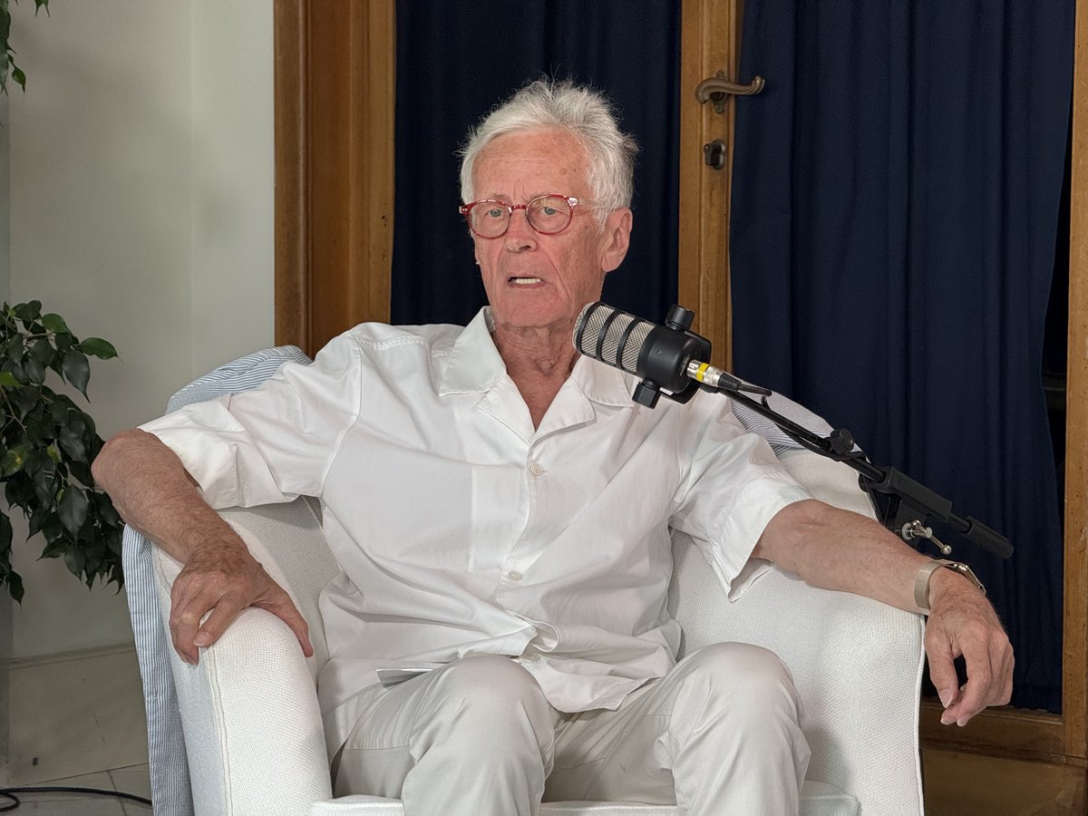 Derrick De Kerckhove: "La manipolazione dell’opinione pubblica è oggi sempre più sofisticata e diversificata, in uno scenario globale fatto di conflitti che si combattono anche sui social media."

#PremioIschia