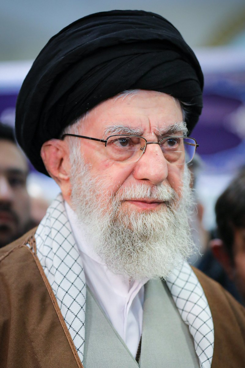 ایرانی سپریم لیڈر آیت اللہ سید علی خامنہ ای کیلئے ایک جملہ / لفظ؟
