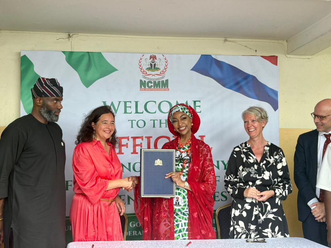 Ik ben blij dat de Benin Bronzen, waarvan we eerder hebben aangekondigd dat we ze uit de Nederlandse Rijkscollectie teruggeven aan Nigeria, eindelijk thuis zijn. Met deze teruggave dragen we bij aan het rechtzetten van een historisch onrecht dat nog altijd voelbaar is.