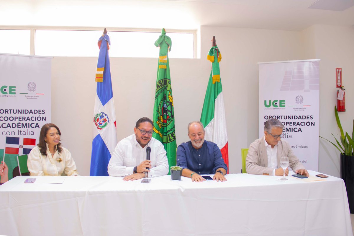 🇮🇹🤝🇩🇴 Agradecemos la grata visita del Embajador de Italia en República Dominicana, Stefano Queirolo Palmas, a nuestro recinto UCE Punta Cana.

Fue recibido por el Rector, Mtro. José A. Hazim Torres,  la Directora UCE Punta Cana, Dra. Ninoshka González y el Arq. Francesco Gravina