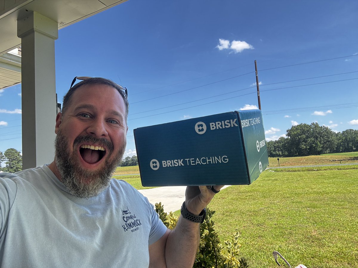 TechEdCC's tweet image. Nothing like a @briskteaching swag box