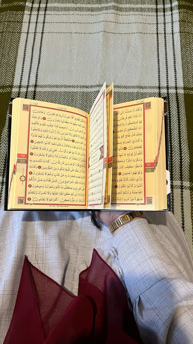 Allah'ım sana tam gelemedim ama sensiz de yapamıyorum ,
Beni sensiz bırakma Allah'ım. 🌺