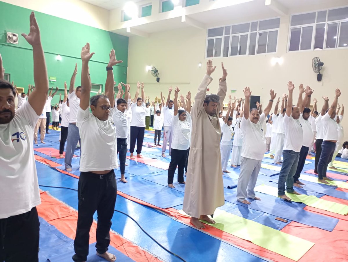 rakeshajha's tweet photo. Organized &amp; participated in the 11th #InternationalDayOfYoga ISC Salalah  in association with EOI, Muscat, Oman &amp; Sanskrit Wing , theme "Yoga for One Earth, One Health". A powerful reminder of yoga’s role in health, wellness &amp; global unity. 🌍🧘‍♂️ @Indemb_Muscat
#YogaDay2025 https://t.co/hhzFIFTaeg