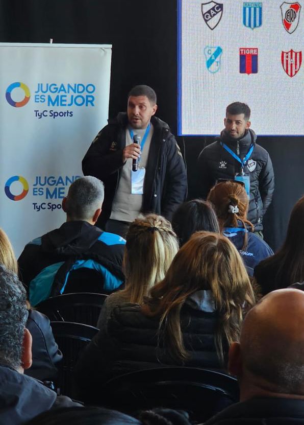 PLATENSE AYUDA tweet media