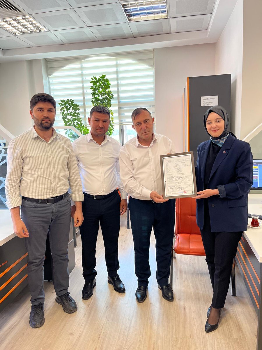 Sayın Kaymakamımız Neslihan  SÖNMEZOĞLU KORALP Müdürlüğümüze iadei ziyarette bulundular. Müdürlüğümüz olarak kendilerine  ait, MERNİS Doğum Tutanağını takdim ettik.