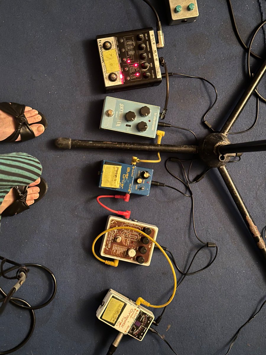 Some sets in London coming up on the 28th June at:
7pm - Rock n roll rescue, Camden
9:45 - Biddle Bros, Lower Clapton