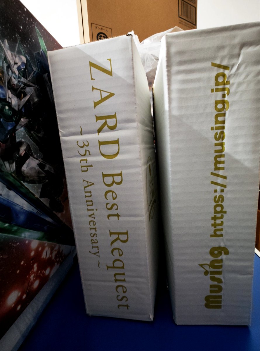 RayLam_Yooo's tweet photo. 発売日から半年近く経ち
今日届いたばかりなのに、僕の目の前に現れて時、本当に感動しましたよ🤗🥰日本にいる友人が僕を助けてくれて感謝します🙏🙏

ZARD、大好き😆😎
#ZARD 
#坂井泉水 https://t.co/mnMFRm3k5Z