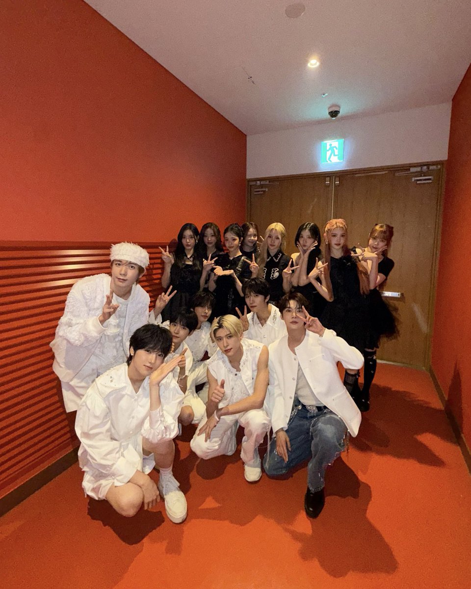 for the first time in one frame of smtown family there are more women than men 😭