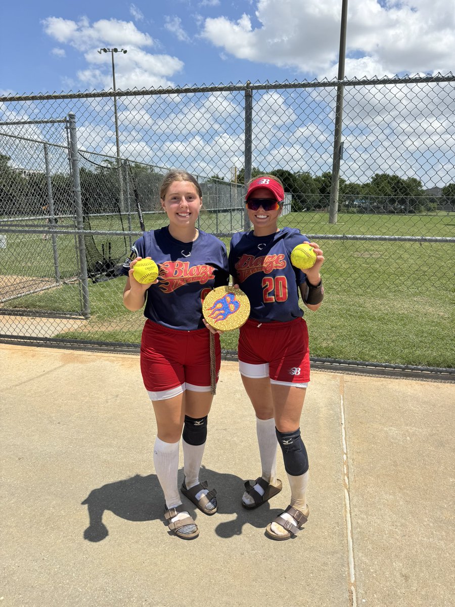 TX Blaze 16U Gold Futures (@txblz16ugoldfut) on Twitter photo Bombs away 💣💣
<a href="/KennedyRhea2027/">Kennedy Coleman</a> and <a href="/MartinezBradie/">Bradie Martinez</a> went yard at TFL Simmer Championships yesterday! Bombs away 💣💣
<a href="/KennedyRhea2027/">Kennedy Coleman</a> and <a href="/MartinezBradie/">Bradie Martinez</a> went yard at TFL Simmer Championships yesterday!