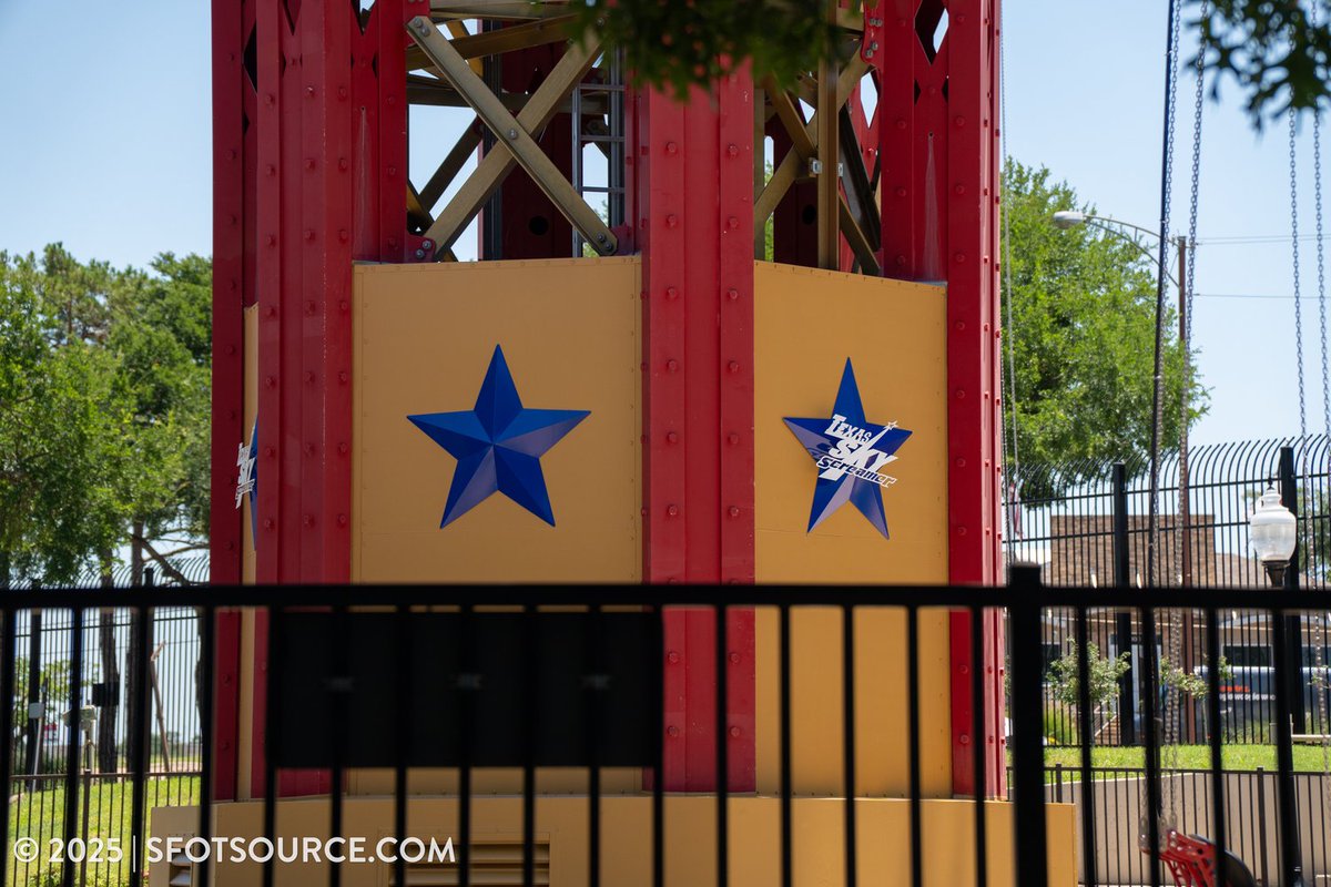 AmusementSource's tweet image. Saturday is a good day for updates!

New refresh stations, enhancements to Texas SkyScreamer and dive coaster happenings can be found at sfotsource.com/construction-u…

#SixFlagsOverTexas #ThemePark #SFOTSource #AmusementSource #DroptheGate #SFOT2026