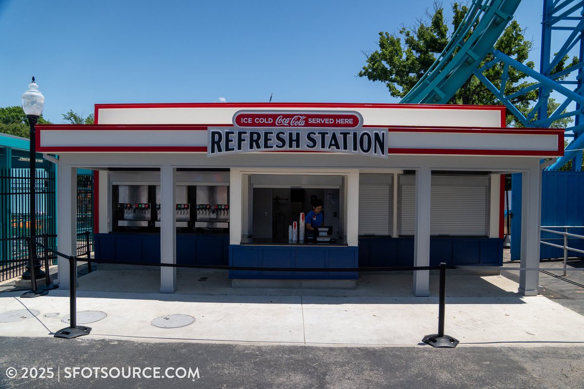 AmusementSource's tweet image. Saturday is a good day for updates!

New refresh stations, enhancements to Texas SkyScreamer and dive coaster happenings can be found at sfotsource.com/construction-u…

#SixFlagsOverTexas #ThemePark #SFOTSource #AmusementSource #DroptheGate #SFOT2026