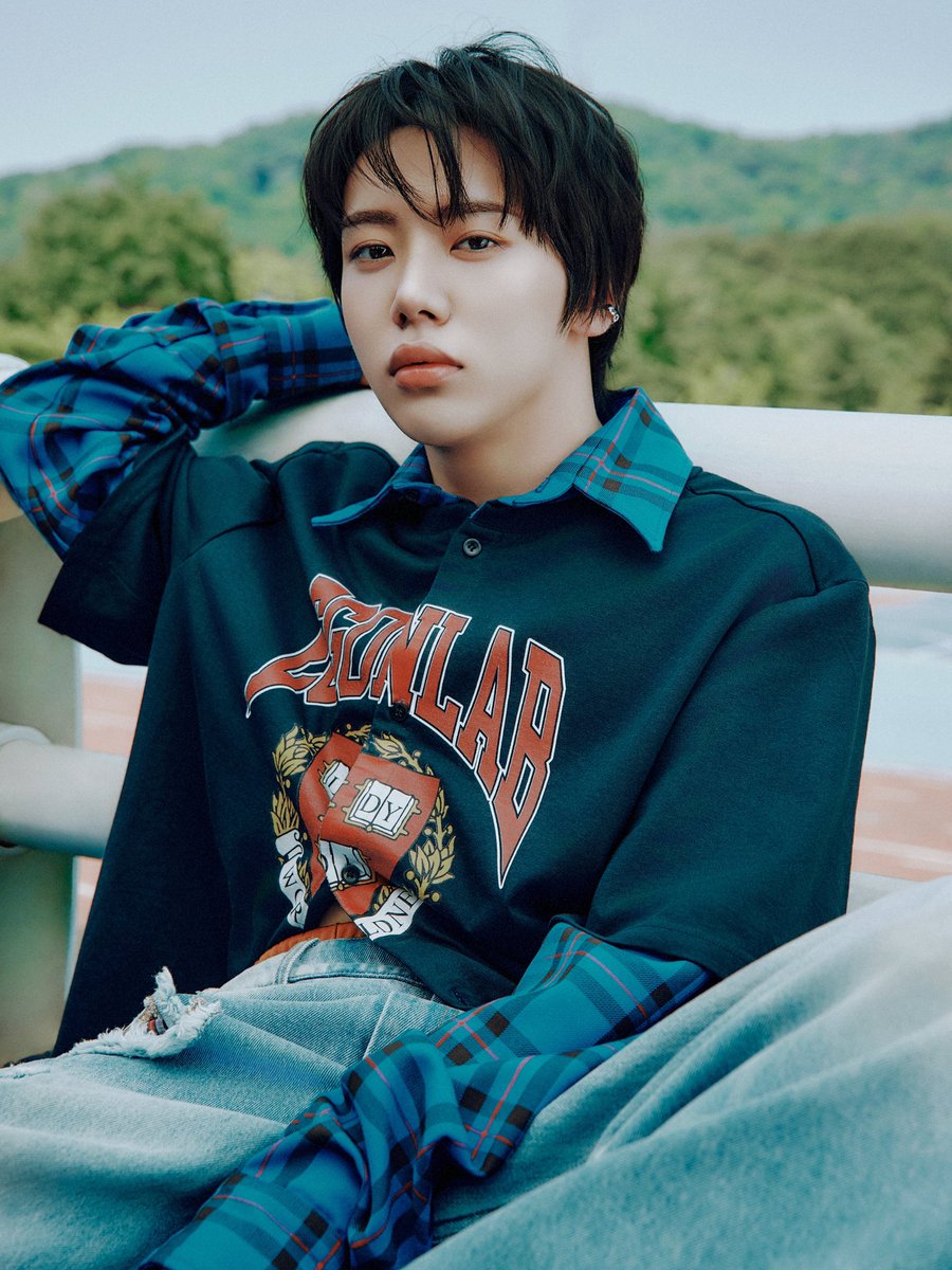 AHOF_official's tweet photo. Concept Photo 3

#WOONGKI #차웅기

AHOF The 1st Mini Album [WHO WE ARE]
➫ 2025.07.01. 6PM (KST)

#AHOF #아홉
#WHOWEARE https://t.co/nXSlYPFyYQ