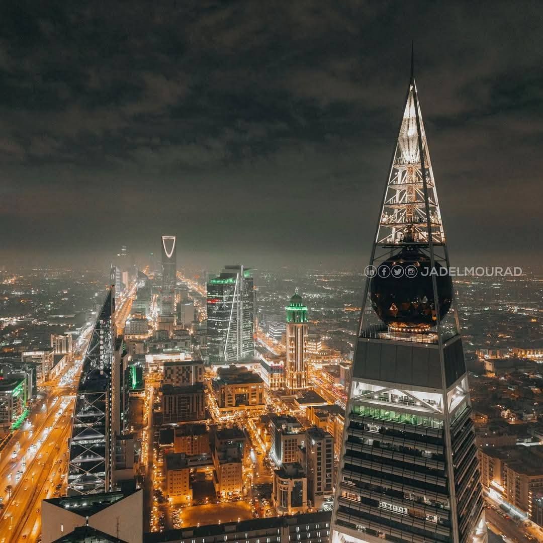 Beauty of Riyadh, Saudi Arabia 🇸🇦✨
Skyscrapers 🏙️ | Desert sunsets 🌅 | Rich culture 🕌 | Modern vibes 🚗💨 | Hospitality 🤝 | Night lights 🌃