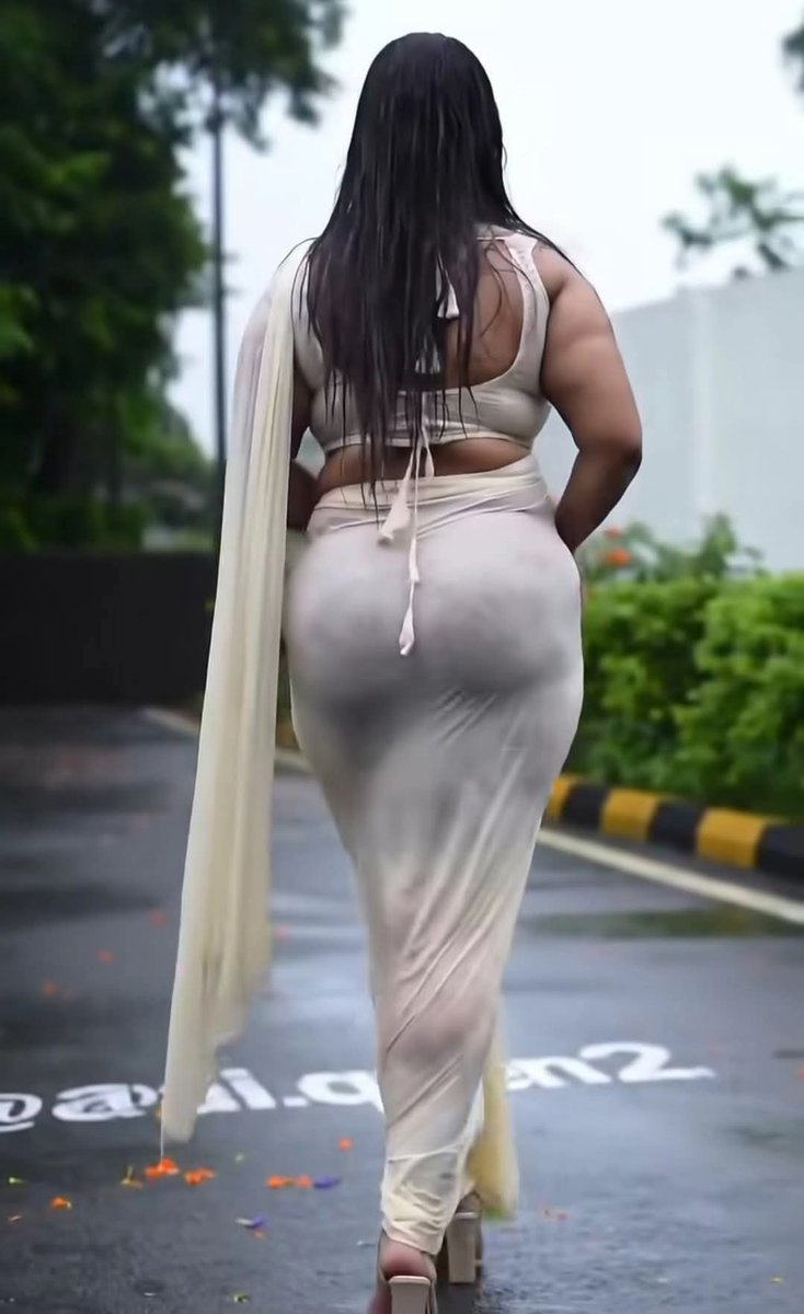 Uff bhut jayada gili hogyi hun is barish me ufff 💦💦