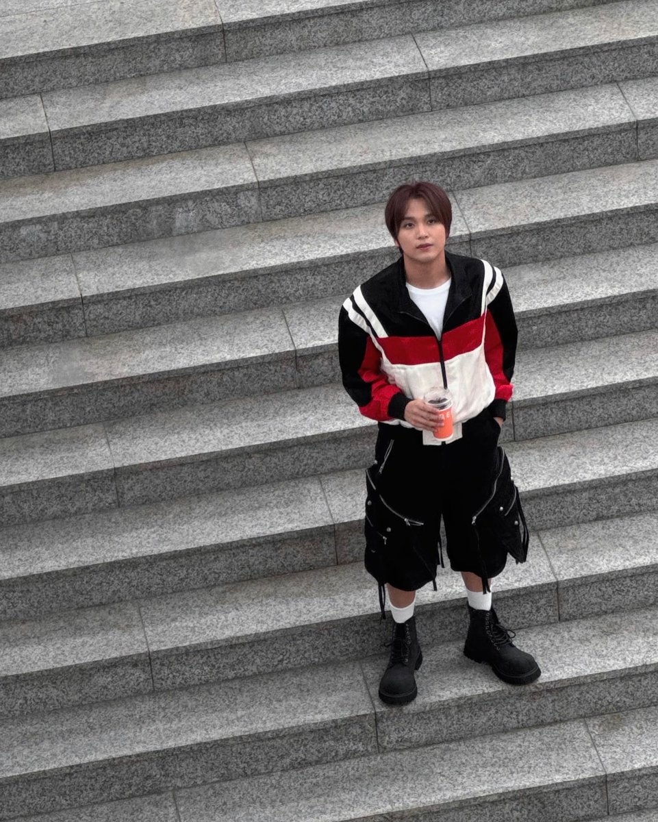 dia bahaya banget, bisa bisa plotwist ._.