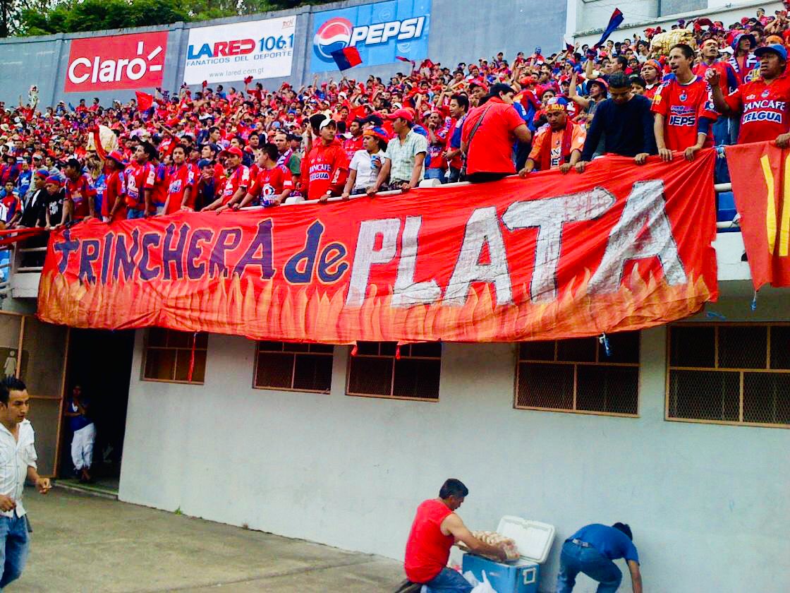 mimadolocura's tweet photo. @JuantxoSkalari Trinchera de Plata
👹🔥🔵🔴⚽️
#aguanteelrojo #trapos #trincheraescarlata https://t.co/N1zqyEItqK