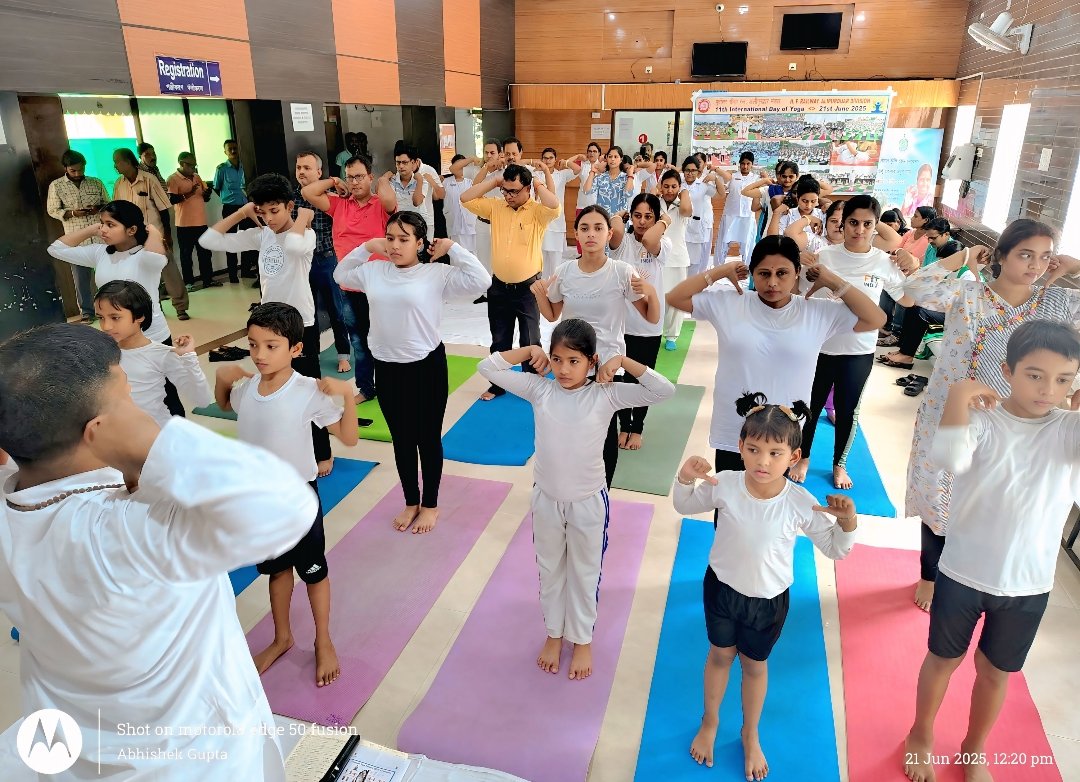 drm_apdj's tweet photo. #InternationalYogaDay2025 was celebrated at DRH/APDJ with detailed  discussion on benefits  of yoga and its importance in building  healthy  society. #YogaForOneEarthOneHealth #IDY2025 @moayush @RailMinIndia https://t.co/QL2nuaQe3Y
