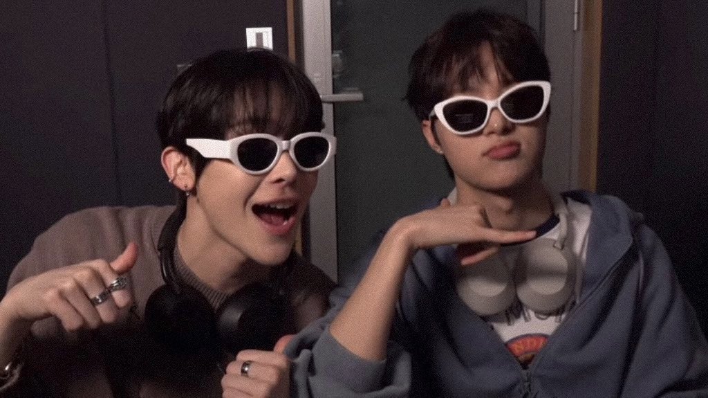wwwikemancom's tweet photo. 🍓🍊🎧🎤🕶️💘 https://t.co/1eD7iD30u5