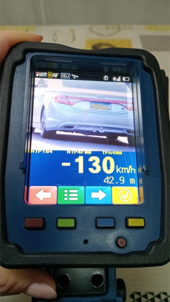 EPTC_POA's tweet image. FLAGRANTE DE IRRESPONSABILIDADE 

12h - ⚠️ #EPTC registrou flagrante de irresponsabilidade a 130 km/h na av. Assis Brasil, onde o limite é de 60 km/h.

Atenção motorista! Tenha consciência e respeite a vida no trânsito mesmo sem a necessidade do radar. 

#FaçaSuaParte