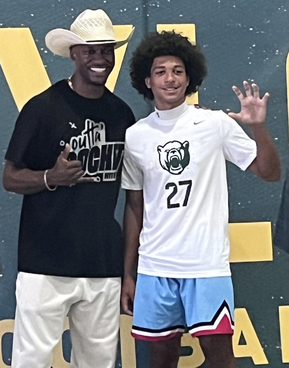 Braelyn Allen (@dagoatbxa) on Twitter photo <a href="/BUFootball/">Baylor Football</a> Camp testing:
5’11 | 166lbs || 10” hand || 73” wingspan
- 40 - 4.68
- Vertical - 31.5
- Broad jump 9.3
Good baseline to start freshman year with.
<a href="/CoachTPMiller/">Coach Miller</a> <a href="/EmagikalAllen/">Mr.Allen</a> <a href="/CTJFootball/">Johnson Football</a> <a href="/BUFootball/">Baylor Football</a> Camp testing:
5’11 | 166lbs || 10” hand || 73” wingspan
- 40 - 4.68
- Vertical - 31.5
- Broad jump 9.3
Good baseline to start freshman year with.
<a href="/CoachTPMiller/">Coach Miller</a> <a href="/EmagikalAllen/">Mr.Allen</a> <a href="/CTJFootball/">Johnson Football</a>