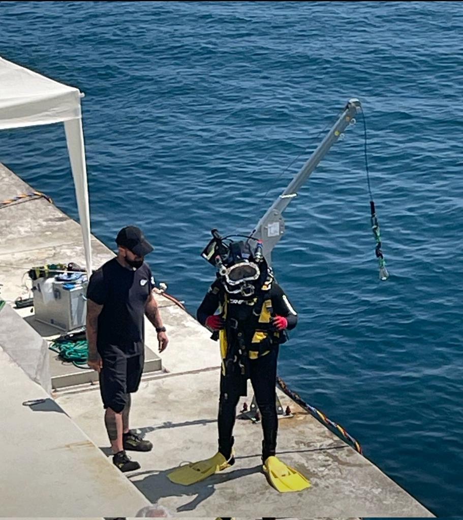 CalaBonaRadio's tweet image. 🟦 @FuturaOna  i entitats científiques han instal·lat “hotels” submarins al Port Olímpic de Barcelona per regenerar la biodiversitat marina. Un projecte pioner dins l’economia blava. 🌊🐠

#RestauracióMarina #BlueEconomy #OceanTech

Podeu llegir-la 
👇

diaridecalabona.com/ca/blog/hotels…