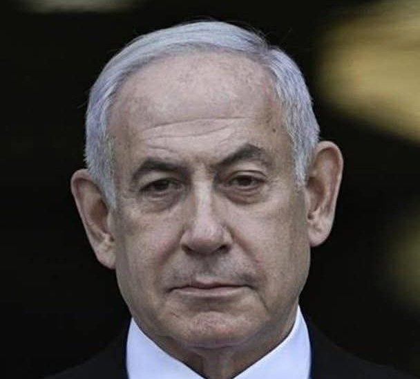 🔴 What do you think of Netanyahu?

🗳️ Share your opinion:

1. I support him 👍

2. He should step down 🚪

3. He should be prosecuted ⚖️

4. I don't care 😐