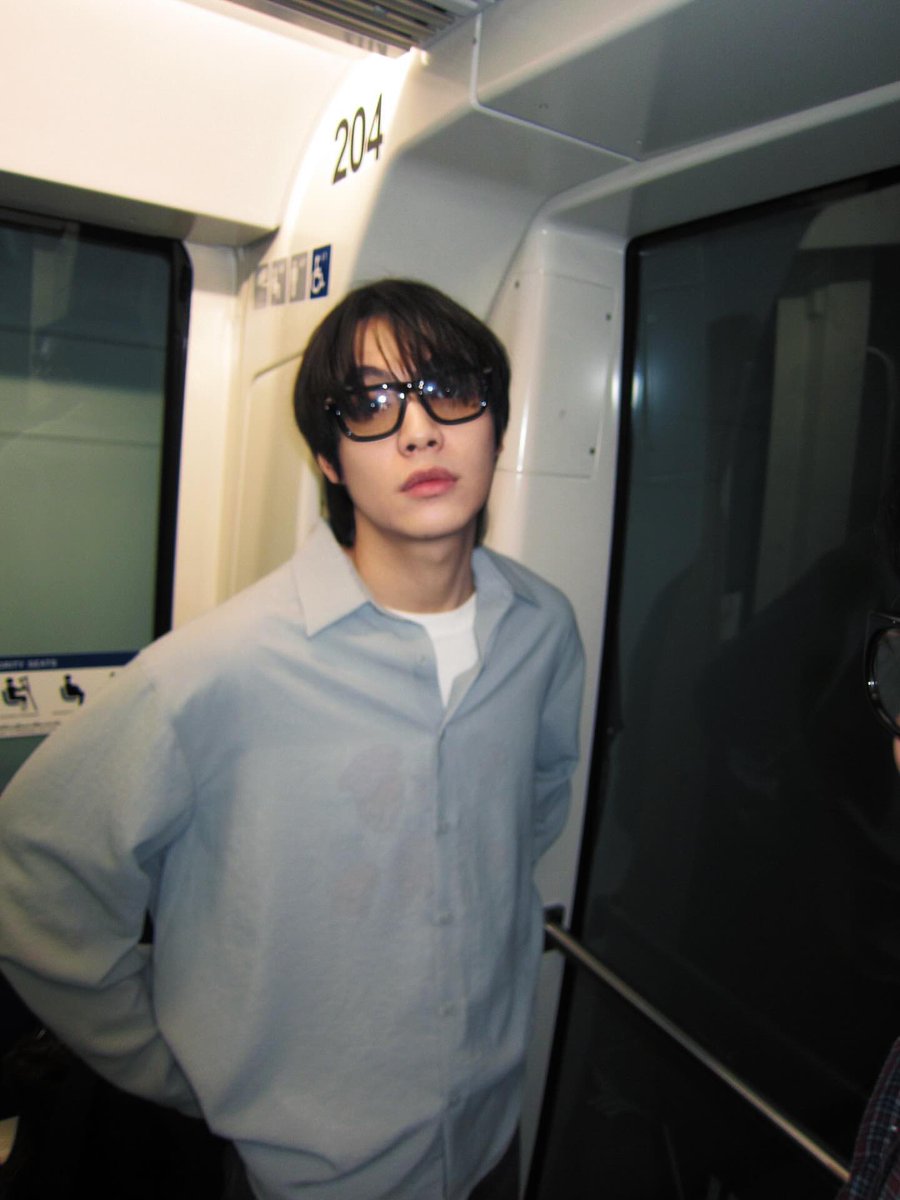 Xin chào 🤏🏼

➖ig : chen_rcj (Update)

#Firstkanaphan 
#กองทัพของเฟิร์ส