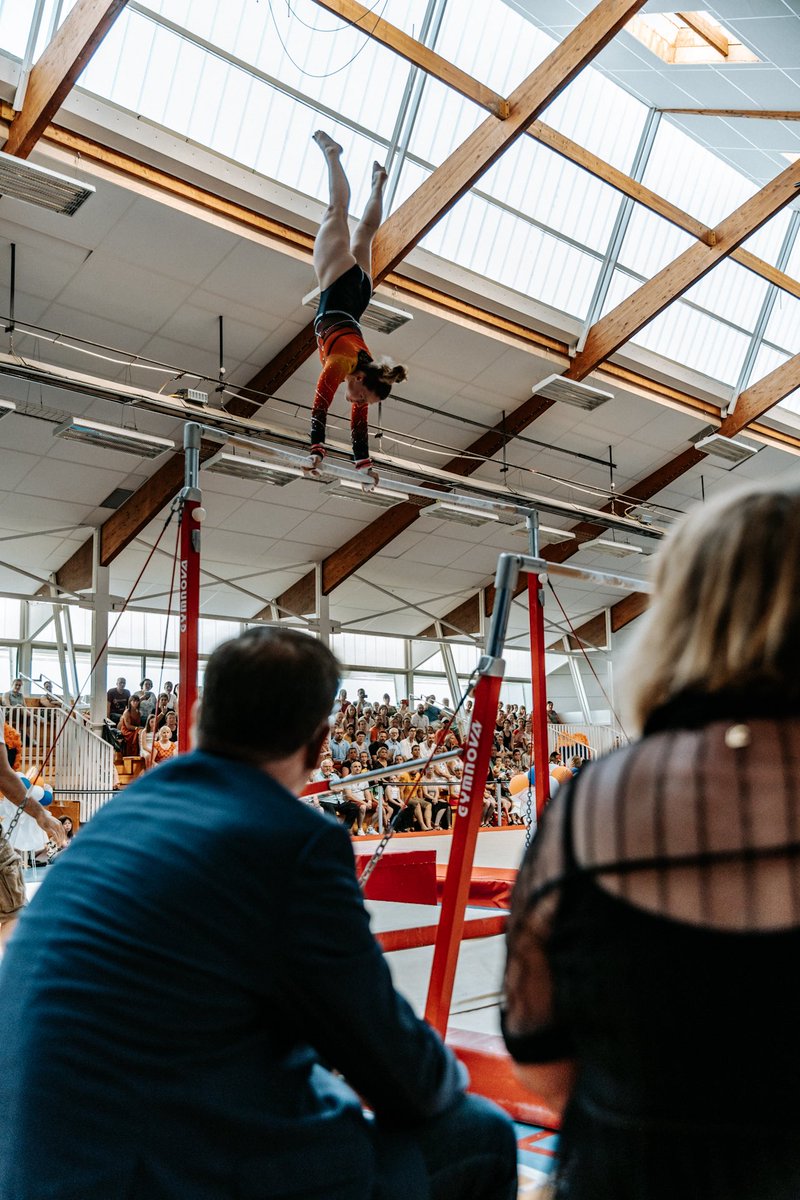 🏅 À l’occasion des 50 ans de Gym 2000, la salle de gymnastique du Cosec de Querqueville porte désormais le nom de Claude Bissière, fondateur de l’association et figure du sport local.
Un bel hommage rendu aujourd'hui par <a href="/ArriveBenoit/">Arrivé Benoît</a>, Agnès Tavard, <a href="/clsourisse/">claudine sourisse</a> et <a href="/AnnaPic_AN/">Anna Pic</a>.